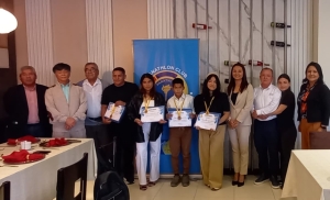 Panathlon Club de Lambayeque - Entrega diploma y medalla